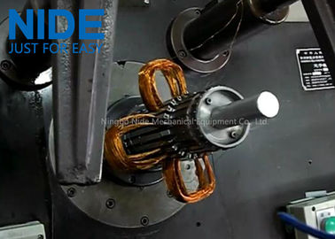 Bobina di statore automatica del motore del generatore che inserisce il singolo posto di lavoro della macchina